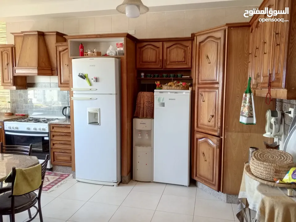 230 Meter Apartmant in Thuhair - شقة 230 متر منطقة هادئة في الظهير