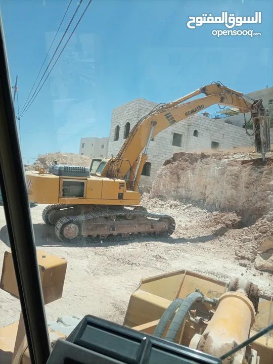 بلدوزر D8L +لودر 470 +حفارة 450 +حفارة 300 للإيجار