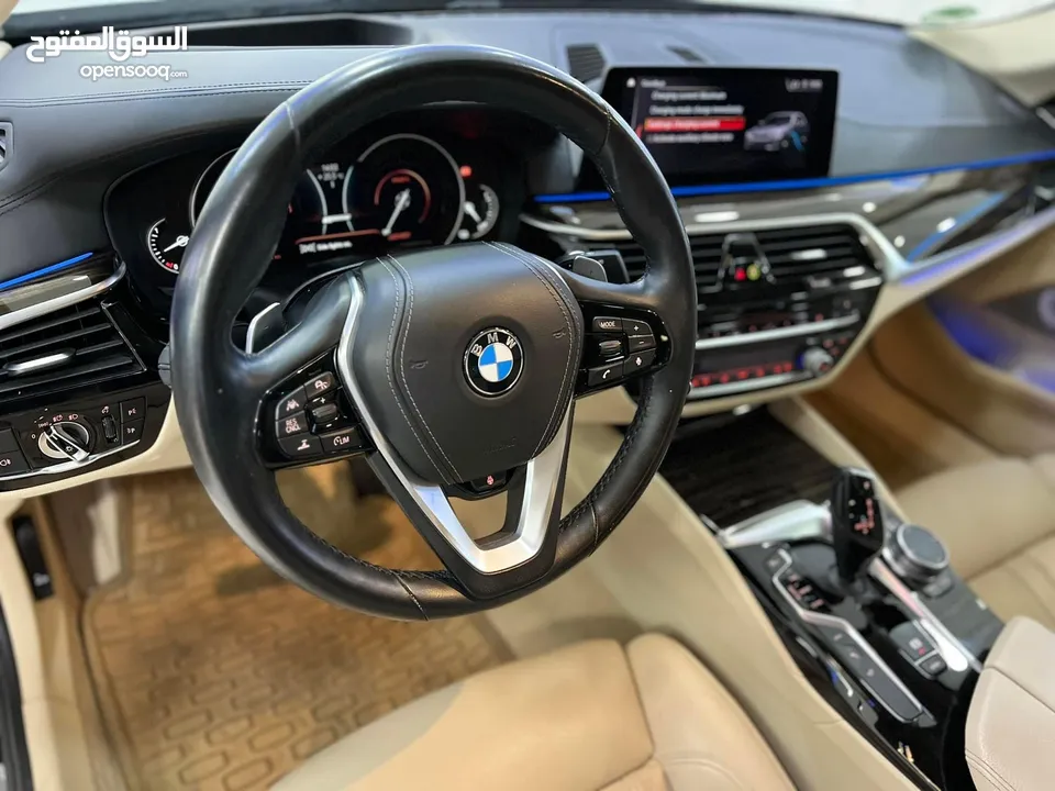 BMW530e2019