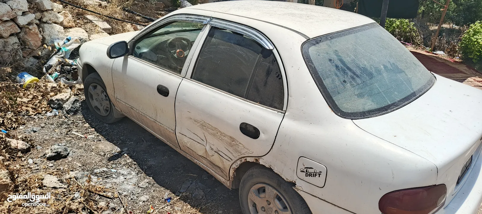 سيارة هونداي اكسنت للبيع ليس يوجد فتح تلقائي للابواب الشرا يبشر أن شاء الله