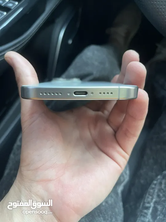 اقرا الوصف التواصل واتس اب Iphone 16 pro max