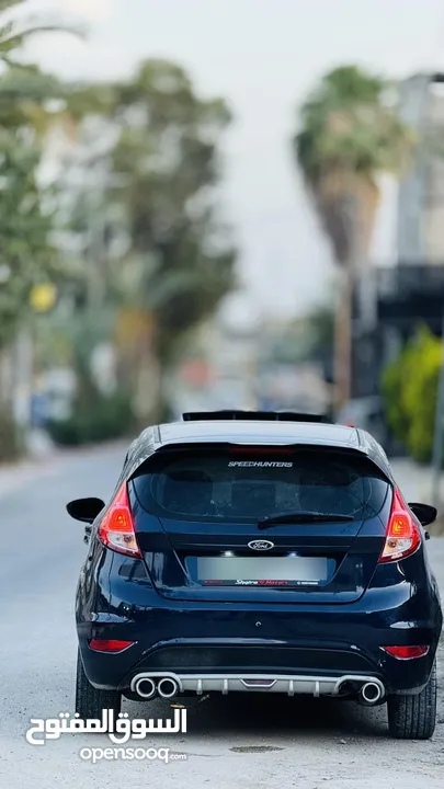 فورد فيستنا 2012 للبيع