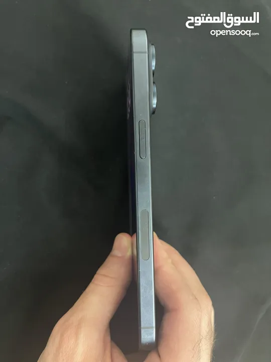 iPhone 15 pro max  256G Unlocked (no sim card restrictions) Like new