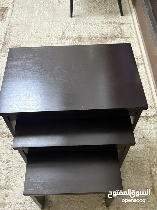طاولات خدمة