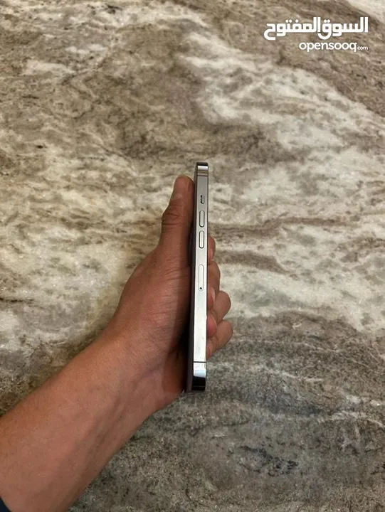 ايفون 13 PRO بحال الشركه ولا خدش مش مفتوح وبطاريه 89 وعلا الفحص للتواصل رقم في البايو