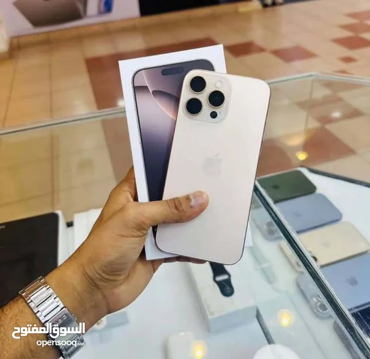 مطلوب ايفون كوبي جديد او مستعمل ووين