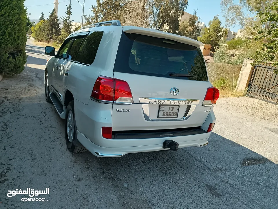 للبيع تويوتا لاندكروزر موديل 2008 محول كامل 2018  كامل متور V8بسعر مغري 24000