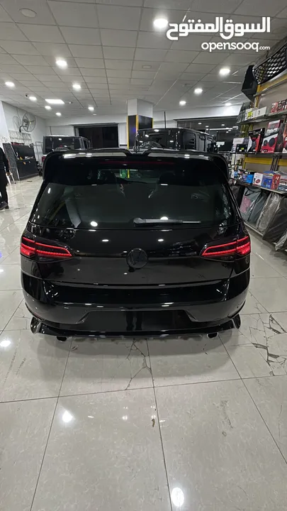 Golf gti MK7 يد أولى  عداد اصلي  لا يوجد فيها ضربات