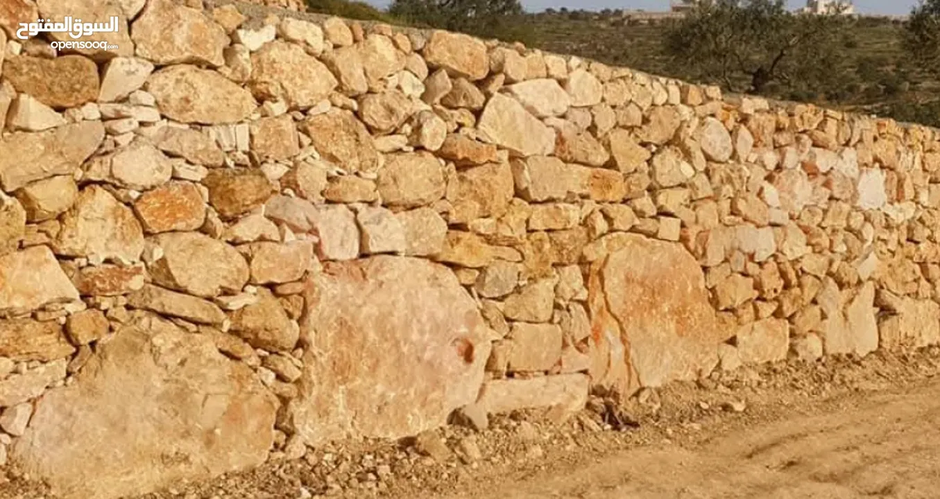 مقاولات بناء جدران حجر طلياني تبليط ساحات حجر  تعمير اراضي وتشييك وبناء جدران سلاسل حجرية
