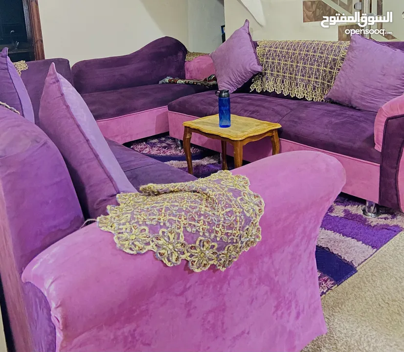طقم كورنر بحالة ممتازه جداً