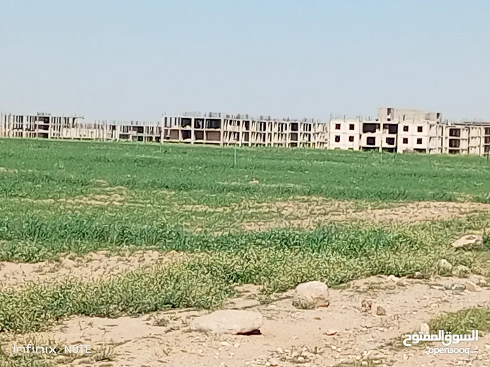 ارض للبيع 810متر بعد جسر المطار مقابل محطة المناصير منطقة شاليهات