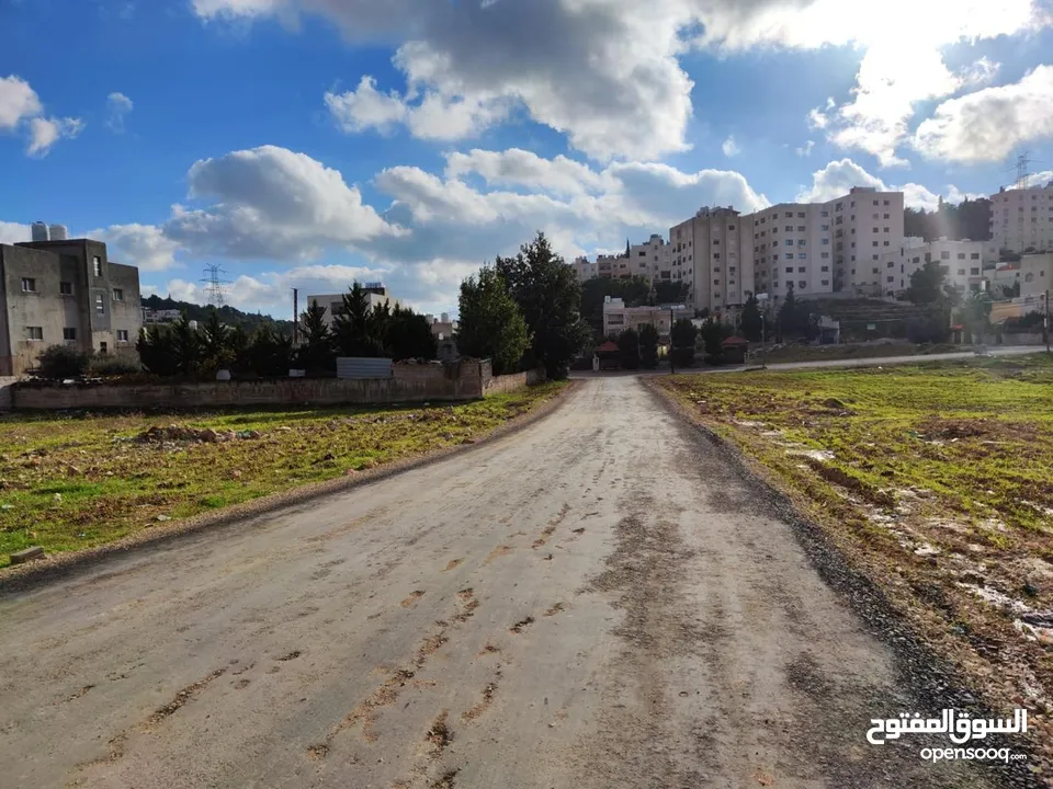 ارض مميزه للبيع في رجم عميش