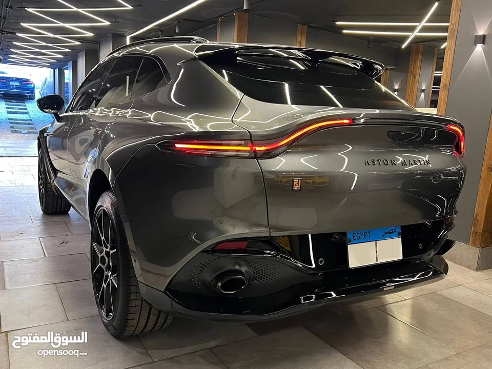 Aston Martin DBX