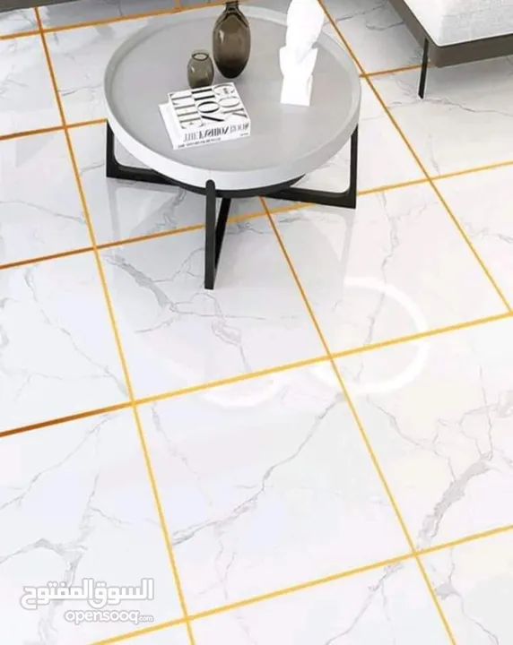 رول لاصق ذهبي او فضي ديكوري للارضيات و الحائط و الجدران ديكور شريط  لاصق منه وفيه للديكور طول 50 متر