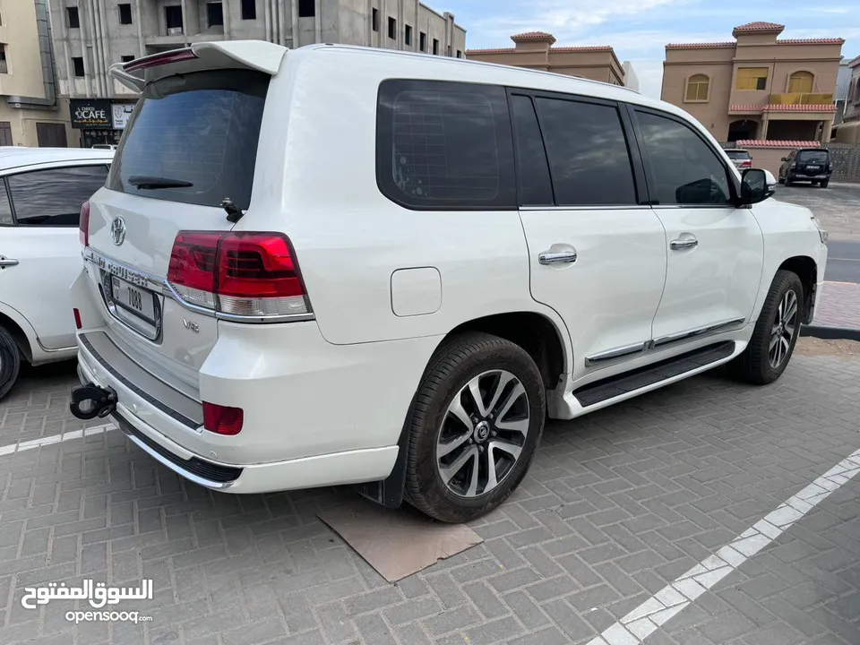 Toyota land cruiser 2010 GCC VXR converted to 2020  Excellent condition inside and outside