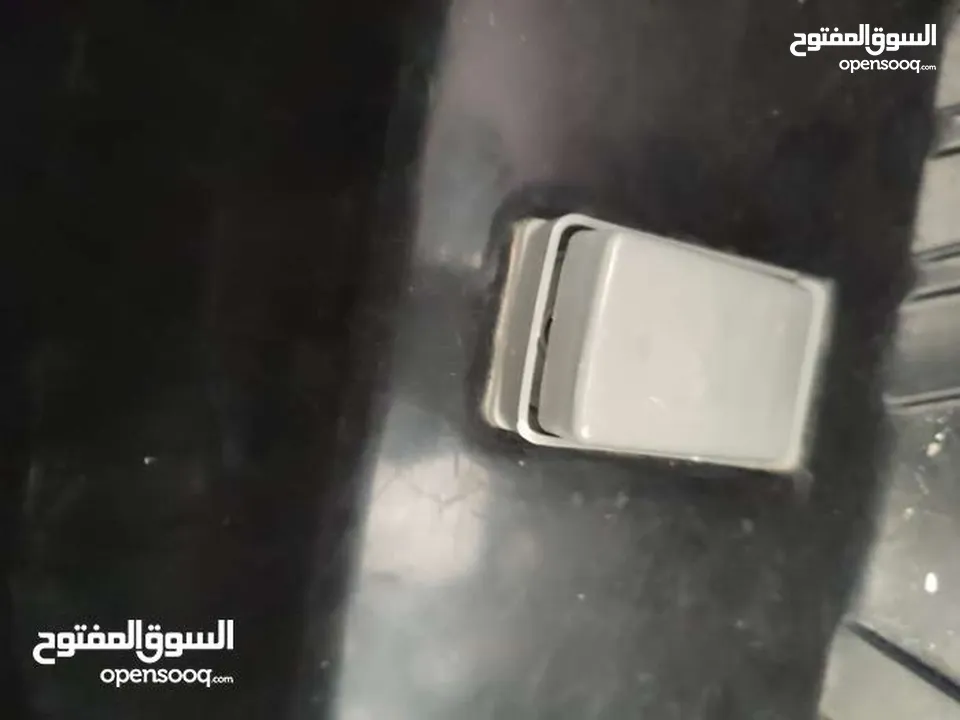 سيارة اطفال للبيع مستعمله سياره كانت شغاله ولما رجعت من السفر ما رضيت تشتغل احتمال يكون بدها شاحن