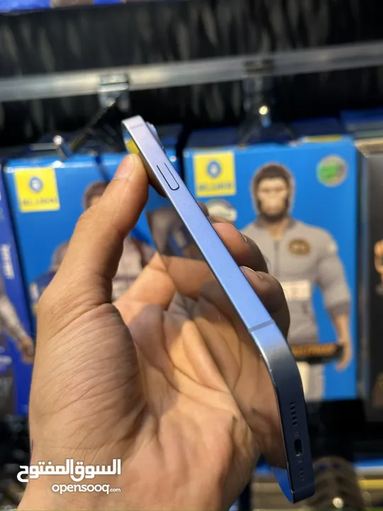Iphone 14 مستعمل بحالة الوكالة مو مفتوح او مغير اي قطعة مساحة 128GB بسعر حرقق