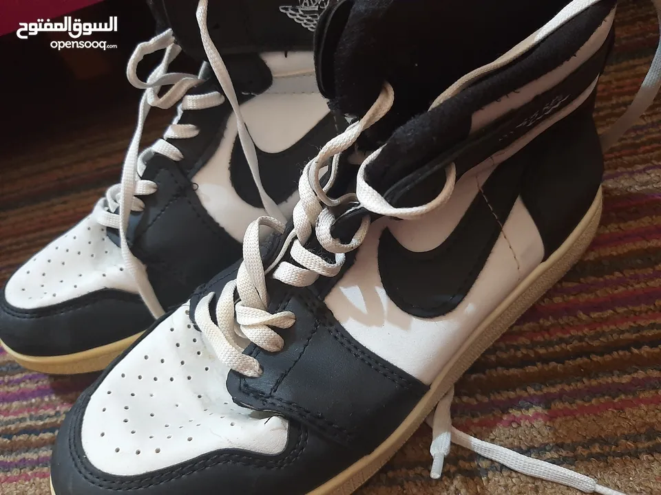 حذاء Nike.