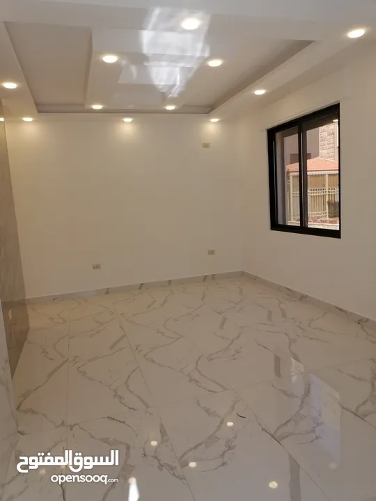 شقة جديدة أرضية للايجار لم تسكن
