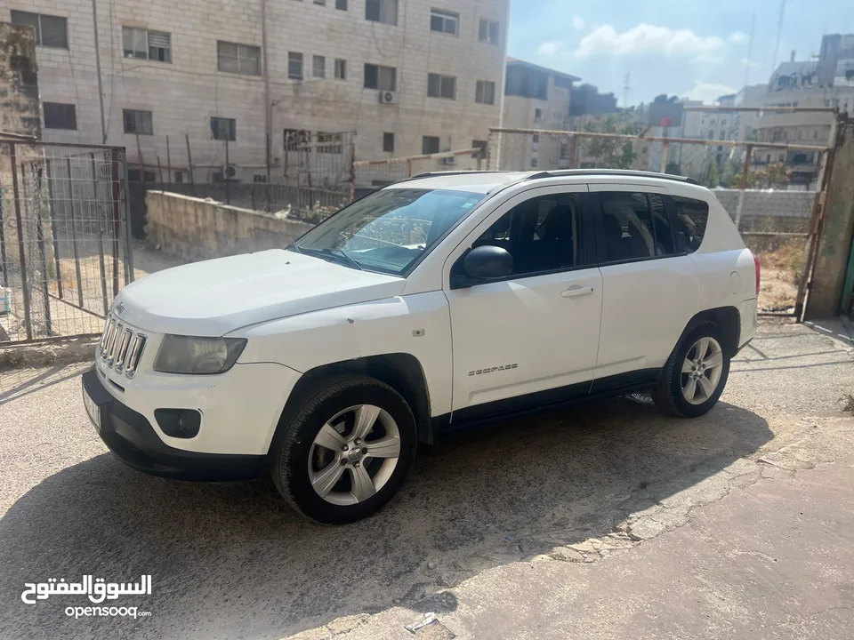 جيب كومبس ماطور 2000 بنزين اتومات انتاج 2014.