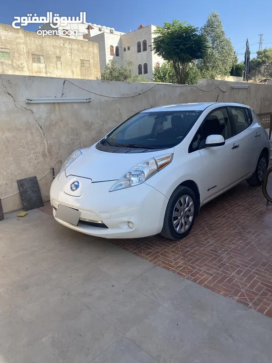 نيسان ليف 2015 اربعه جيد بحالة الوكالة دهان الشركة بحالة الشركة مالك ثاني