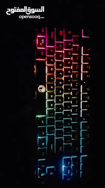 "عيش تجربة اللعب الكاملة مع كيبورد RGB بإضاءة متغيرة وتحكم كامل"
