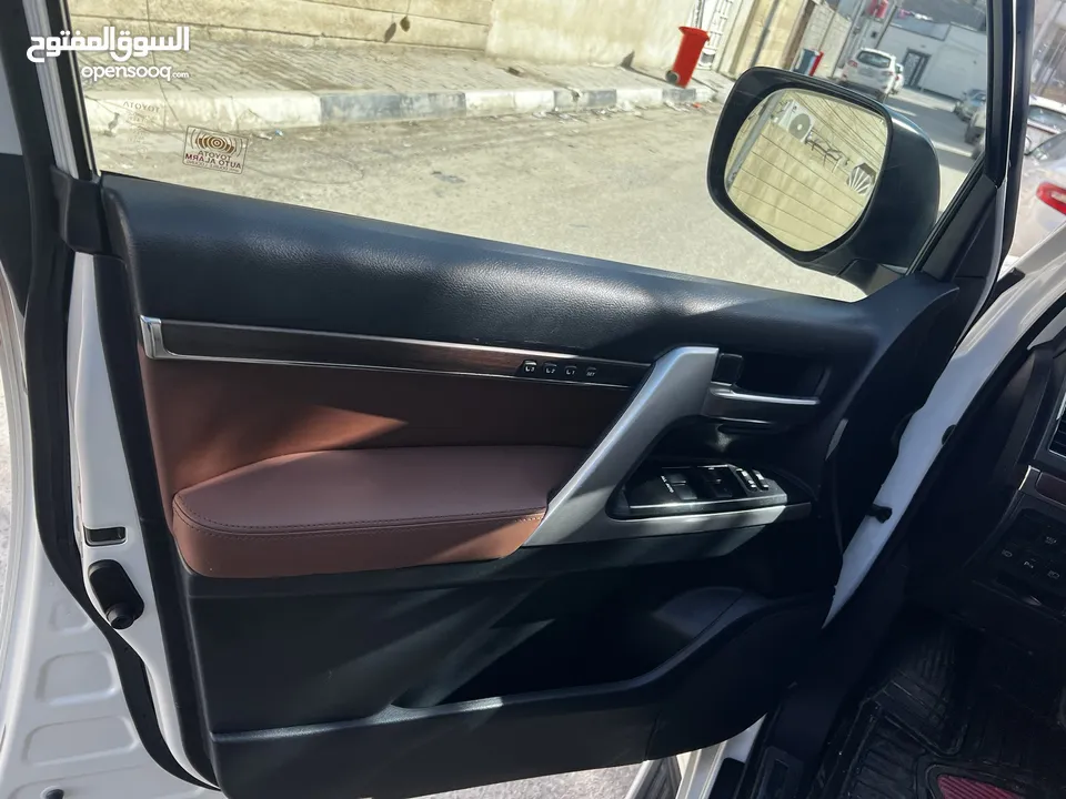 لاندكروز موديل 20 VXR كاز