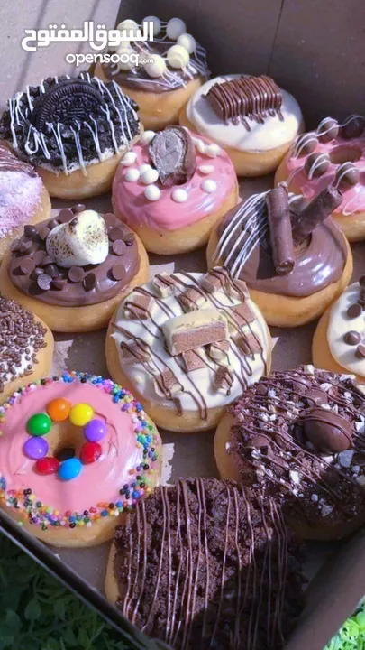 (رشة سكر)بتوفر توزيعات حلو للمناسبات دونات بأفخم الزينه تشيز كيك لوتوس كريب