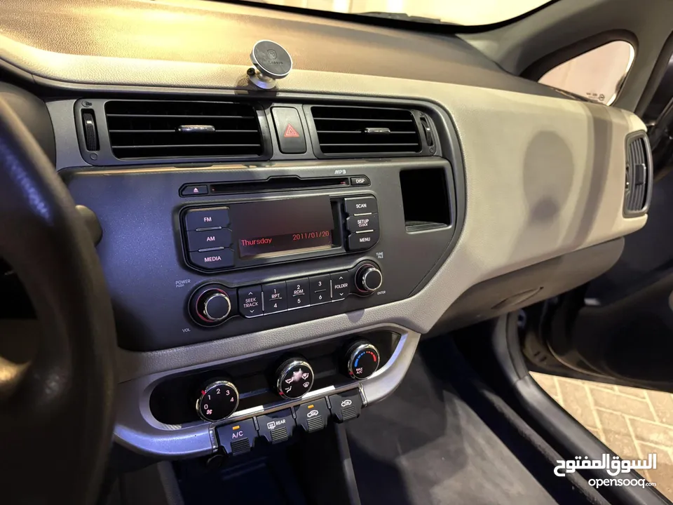 كيا ريو هاتش باك 2013