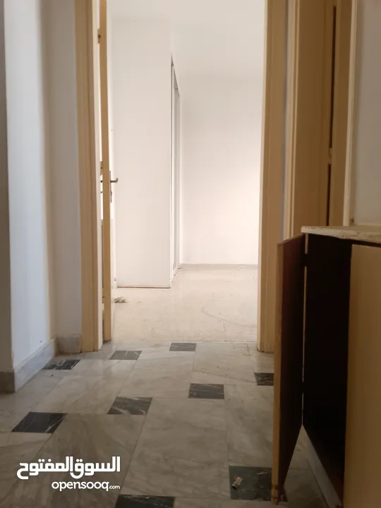 شقه في شميساني للبيع بسعر مناسب