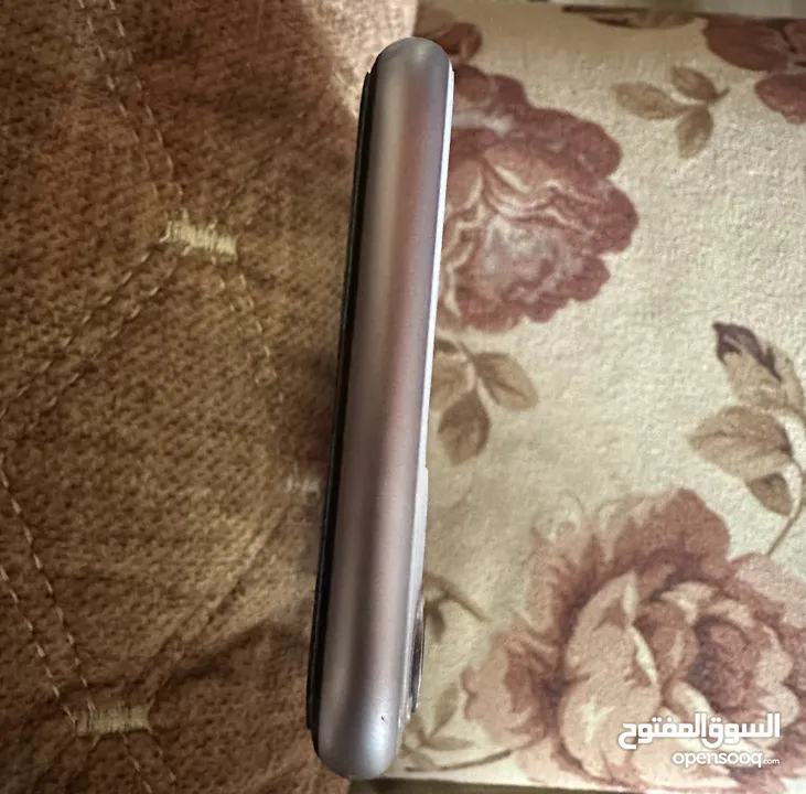 ايفون 11 128g بطارية 89 الجهاز وكالة