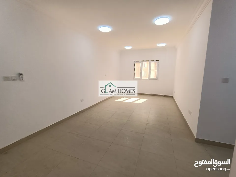 Cozy and spacious 2 bedroom apartment in Qurum Ref: 345S