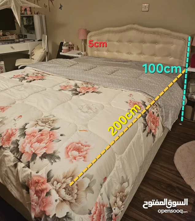 سرير بقياس queen size مع المرتبه (الدوشق) قياس 152×200