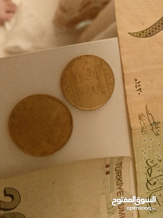 مجموعه من العملات العربيه والاجنبيه+ السعر الخاص