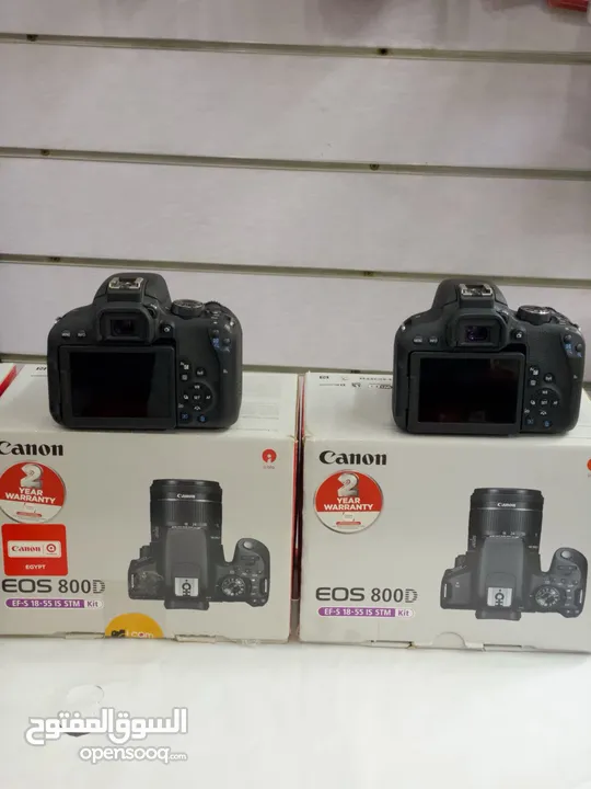 كاميرا كانون 800D  شاتر 2000صور بس   حاله فبريكه 100%  المشتملات