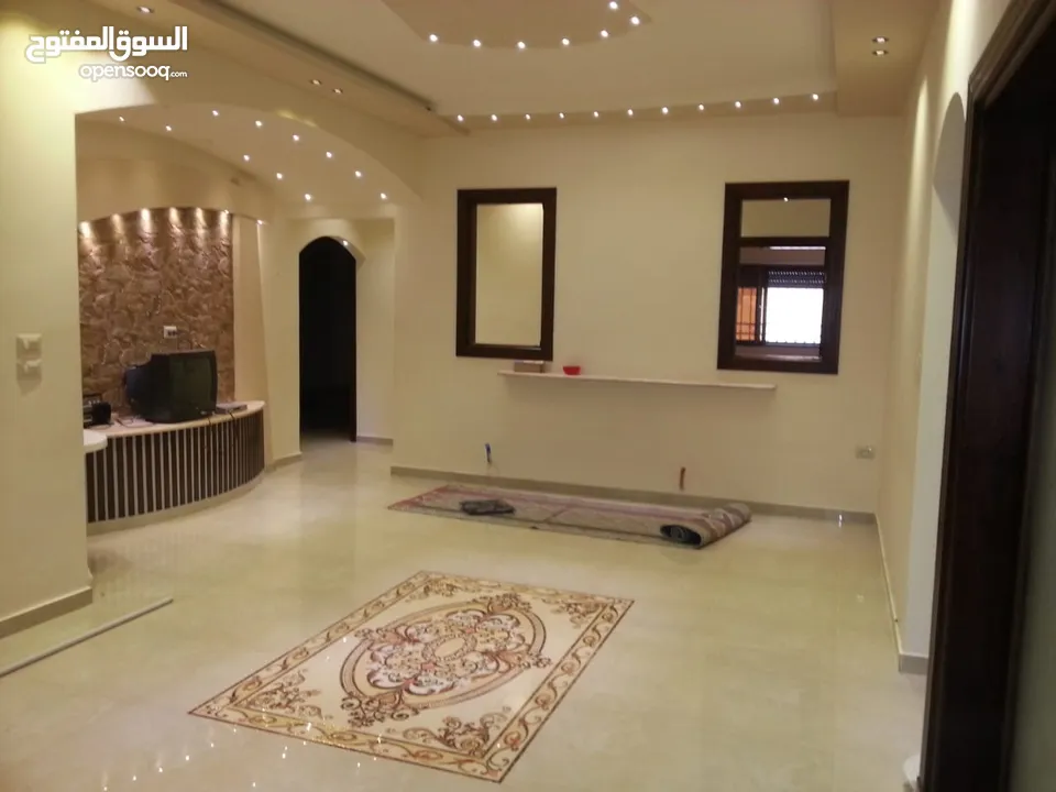 فيلا مستقلة للبيع خلف نادي الجواد العربي طريق المطار-الرقم المرجعي 13911
