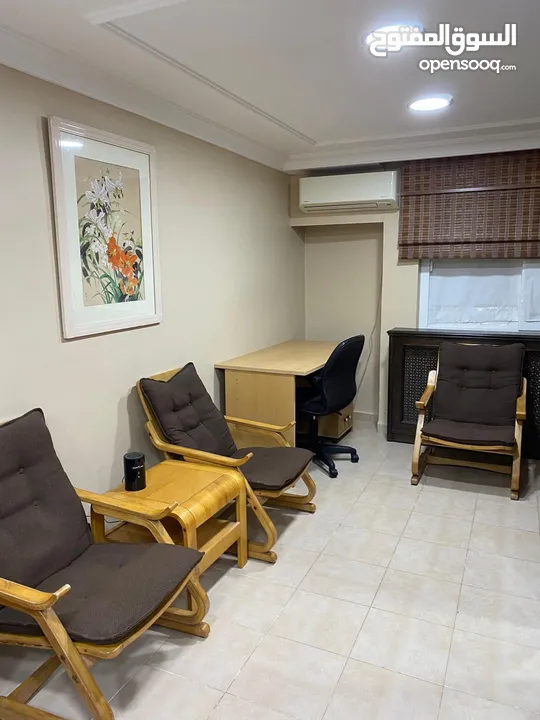 Fully furnished ground floor apartment with private entrace - شقة ارضية مفروشة بالكامل بمدخل خاص