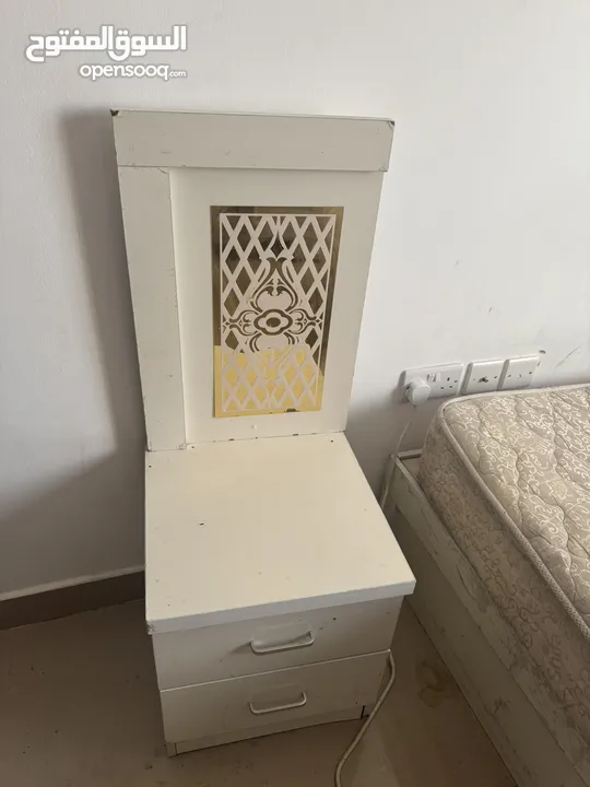 Bed set and cupboard