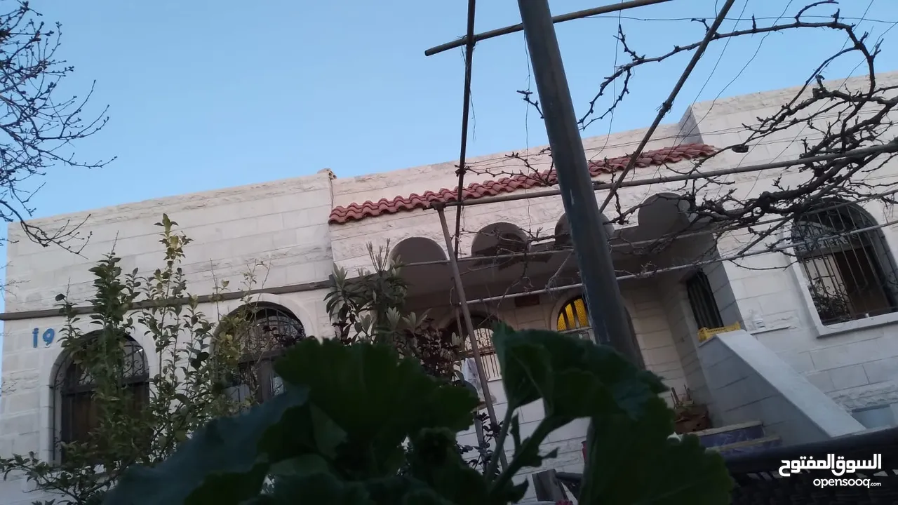 منزلين مستقلين للبيع على قطعة ارض في الرقيم