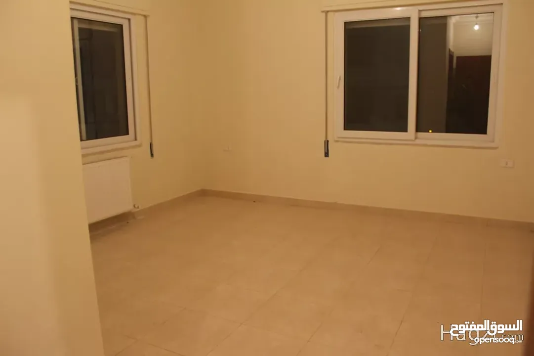 شقة غير مفروشة للإيجار 180م2 ( Property 11339 ) سنوي فقط