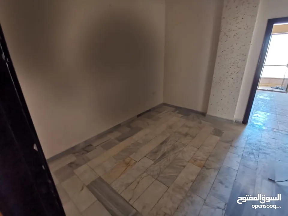 روف و شقة للبيع