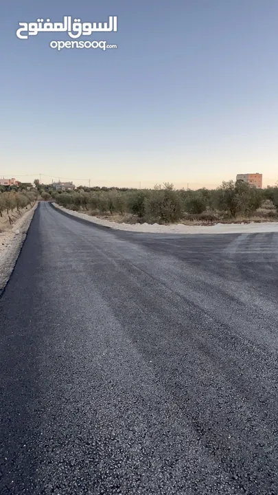 ارض للبيع في حسبان قريبة من شارع المطار ومرج الحمام على شارع مأدبا الغربي قريبة من الجامعة الألمانية