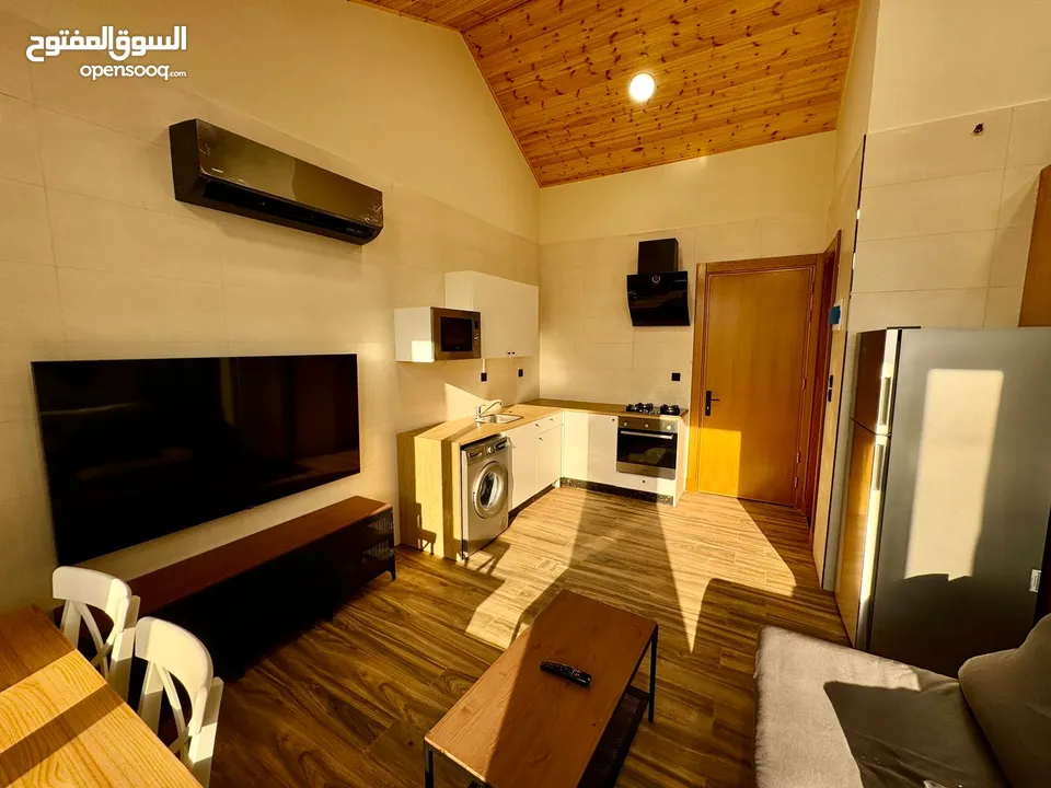 استوديو مفروش 5 نجوم جديد لم يسكن بعد - مجهز بالكامل في الشميساني من المالك مباشرة