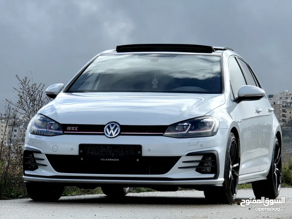جولف GTI  2019 فل الفل سياره شبابيه