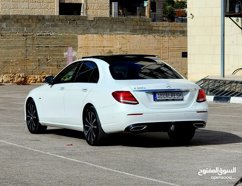 مرسيديس E300 هايبريد بنزين و كهرباء ترخيص 2020