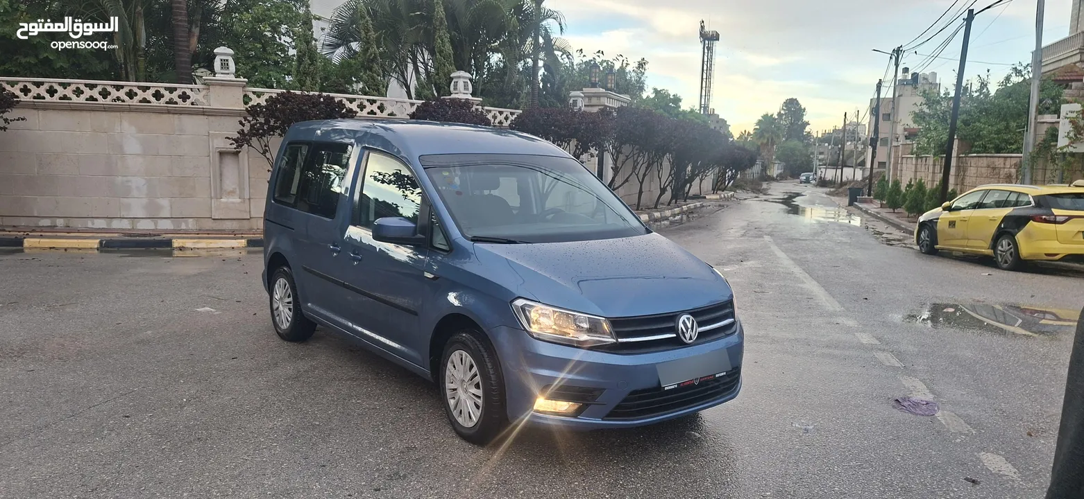 كادي 2018-غرفة مبطنة -ركاب (6+1)ماتور 2000 ديزل ماشي 110الف كليو فحص الف دفعة 50الف كاش والباقي شيكت