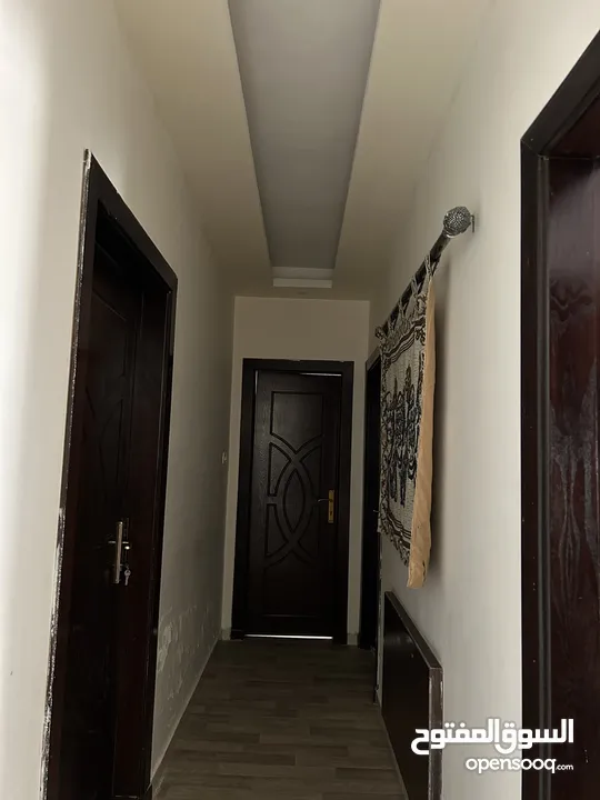 شقة للبيع طريق المطار ضاحية الأمير علي العمارة بناء جديد من خمس سنين