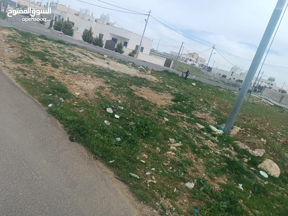 أرض على شارعين للبيع في جاوا نافع حي الاحسان الحنو الغربي من المالك مباشرة
