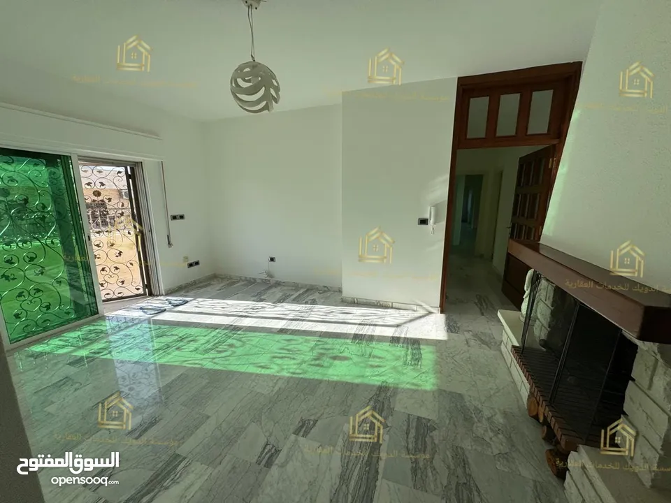 روف فارغ - عبدون - 5نوم 2ماستر - أرقى مناطق عبدون