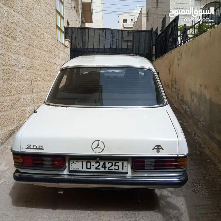 مرسيدس e200 للبيع مع الرقم ( رقم الهاتف في داخل )